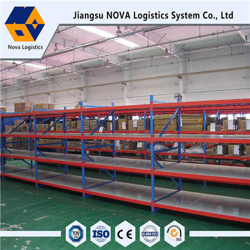 Mittelschwere Langstrecken-Lagerregale mit Stufenbalken